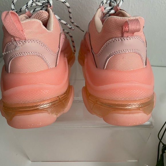 Balenciaga shoes - Picture 10 of 16